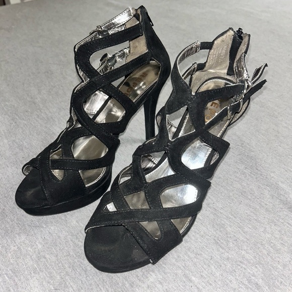Report Strapy Heels size 8 - Picture 2 of 8
